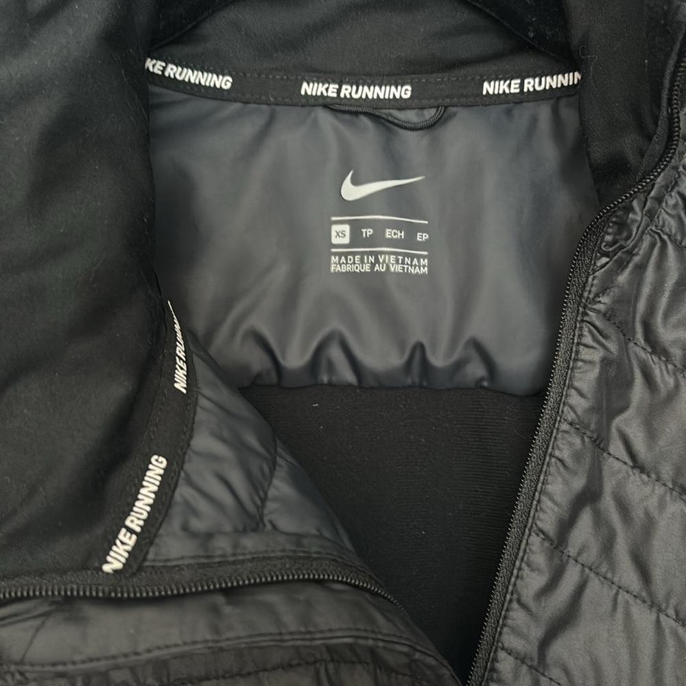 Nike running jacket xs - Picture 2 of 4